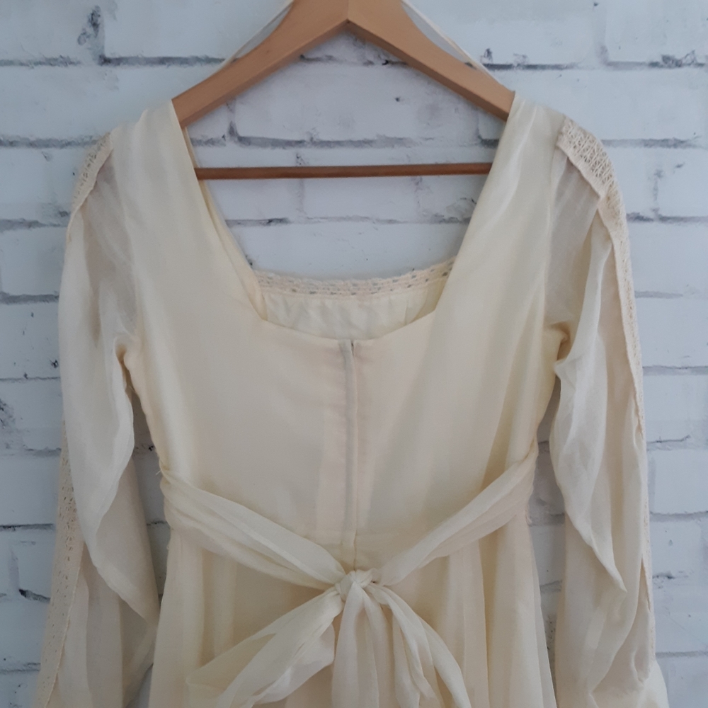 Vintage Prairie Dress Crochet Ruffle Ivory Size Small - Picture 7 of 7
